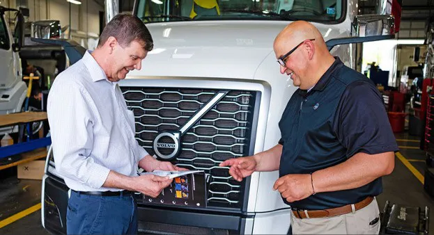 Customer with Automann Sales Specialist
